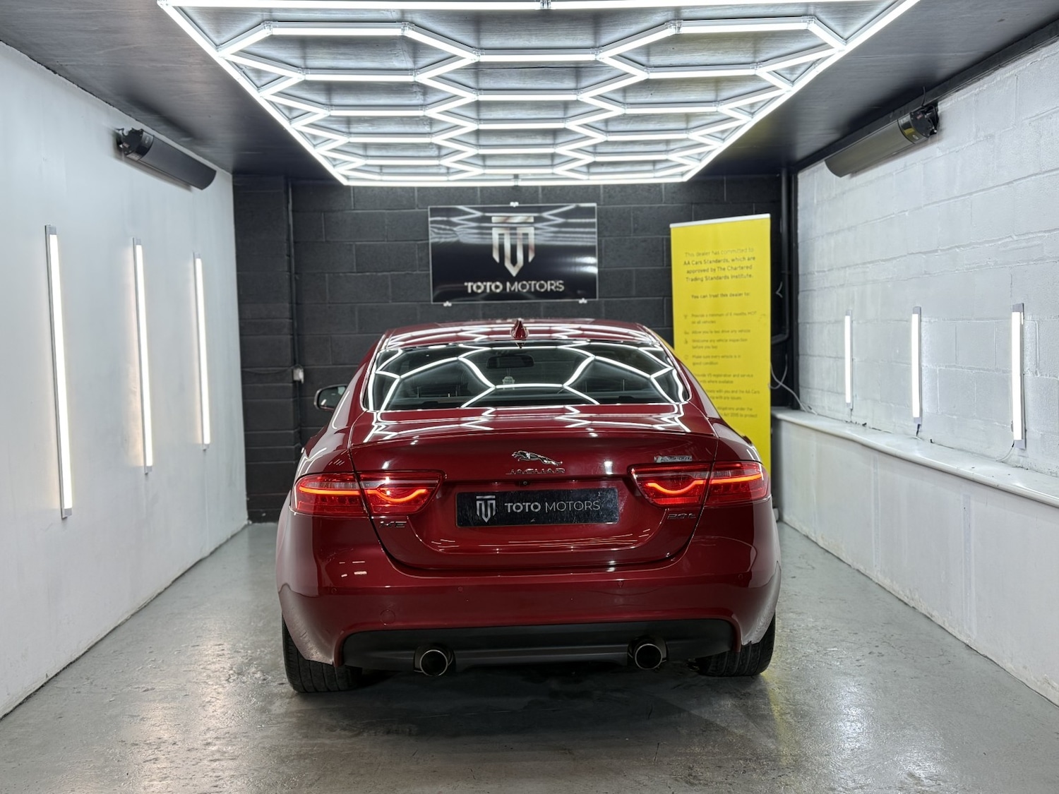 Used Jaguar XE 2017 for sale - 77240285: Photo 13