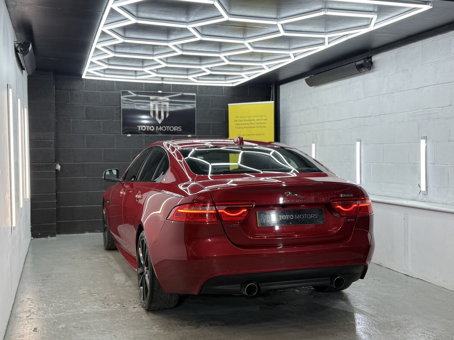 Used Jaguar XE 2017 for sale - 77240285: Photo 14