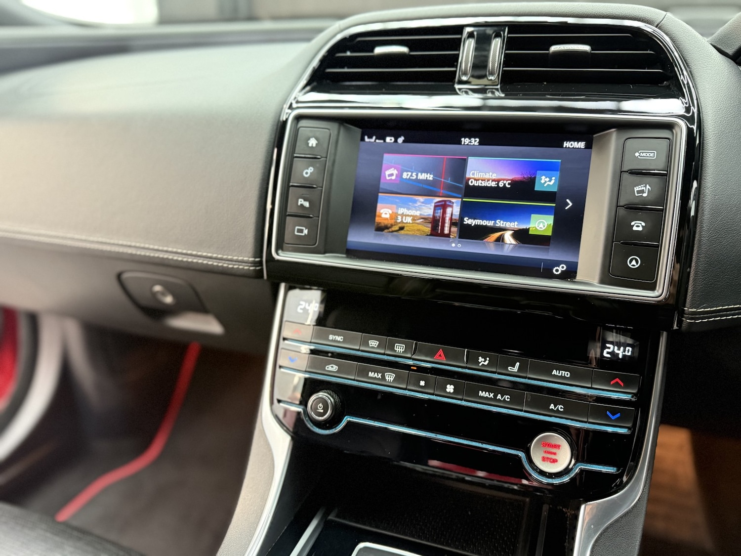 Used Jaguar XE 2017 for sale - 77240285: Photo 33