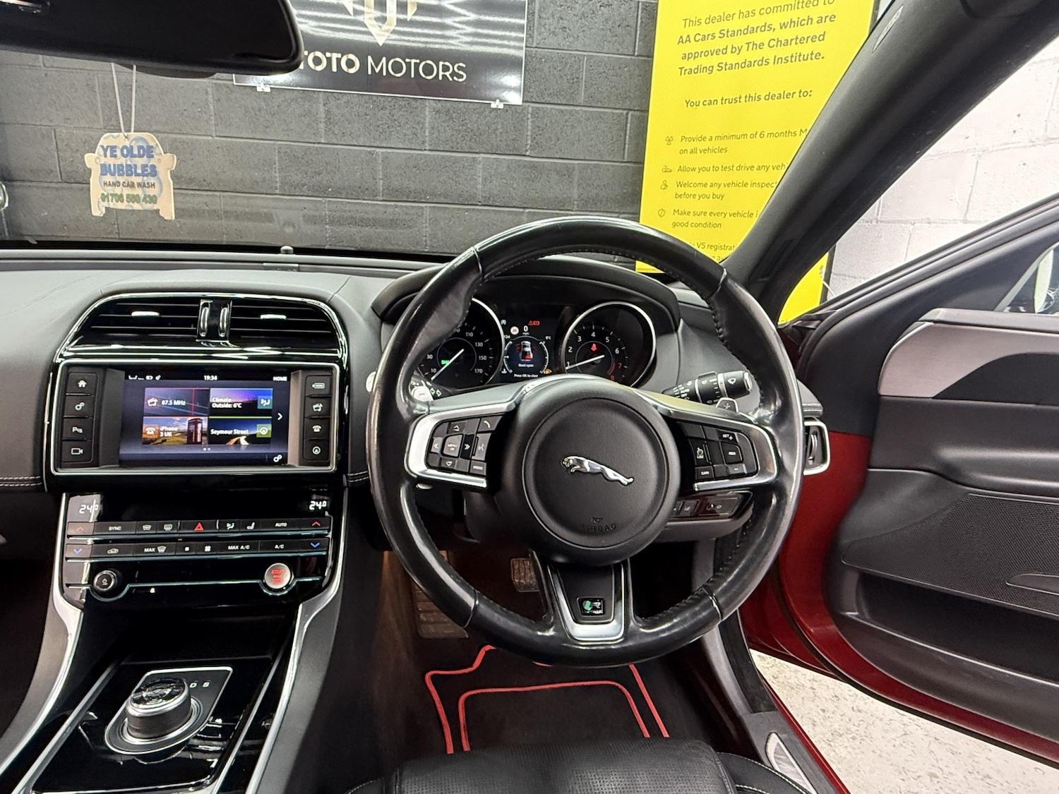 Used Jaguar XE 2017 for sale - 77240285: Photo 40