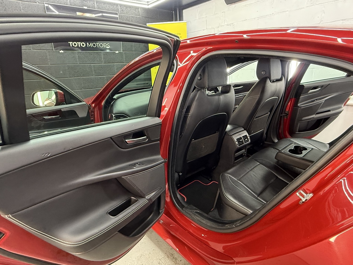 Used Jaguar XE 2017 for sale - 77240285: Photo 42