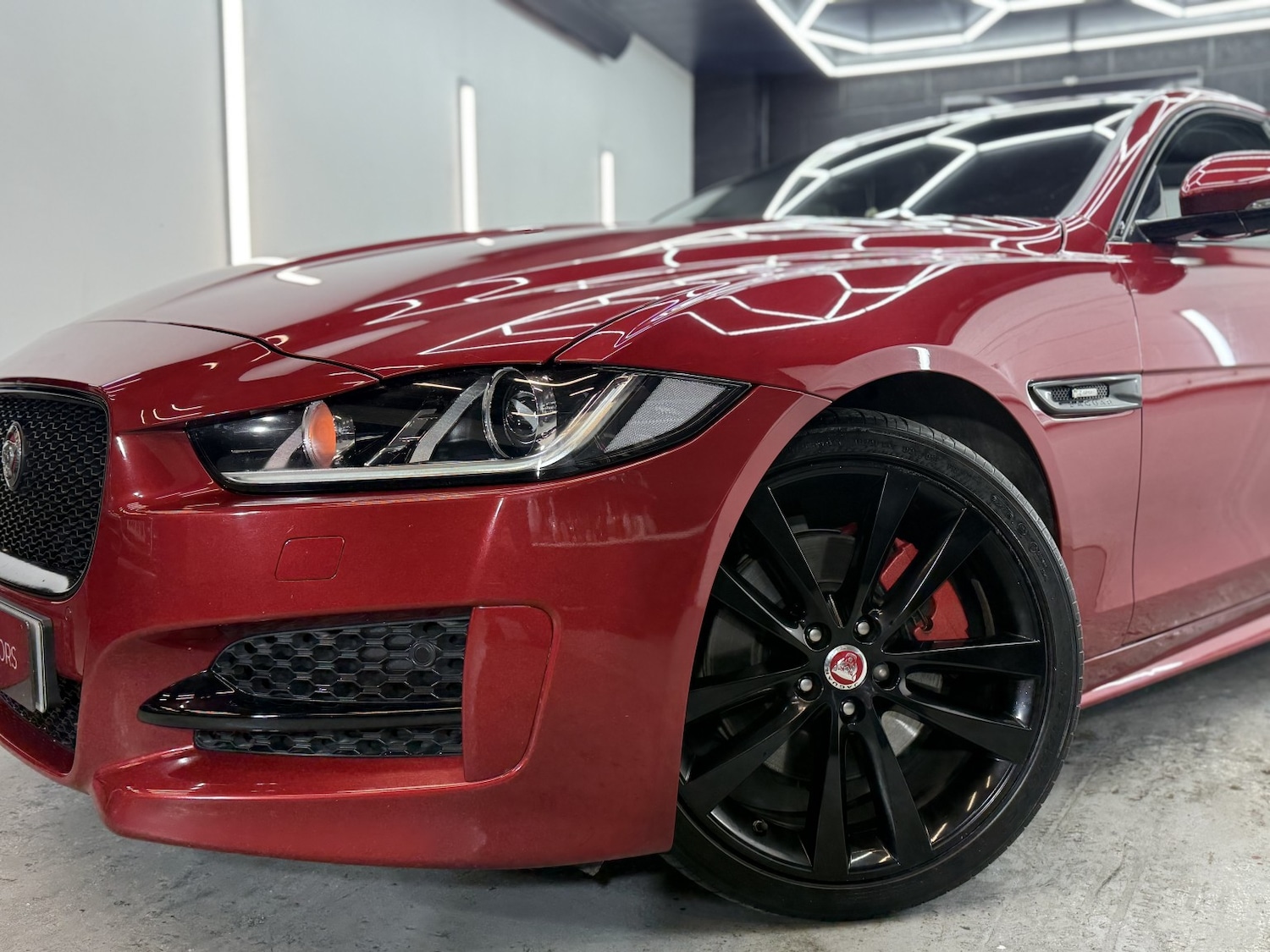 Used Jaguar XE 2017 for sale - 77240285: Photo 9