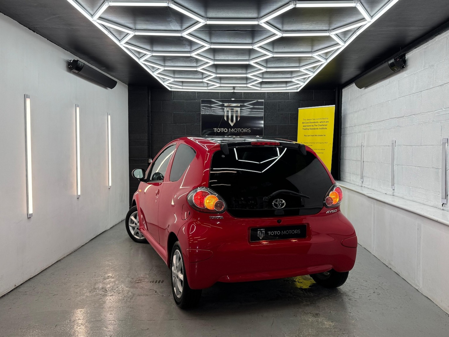 Used Toyota AYGO 2013 for sale - 76751752: Photo 14