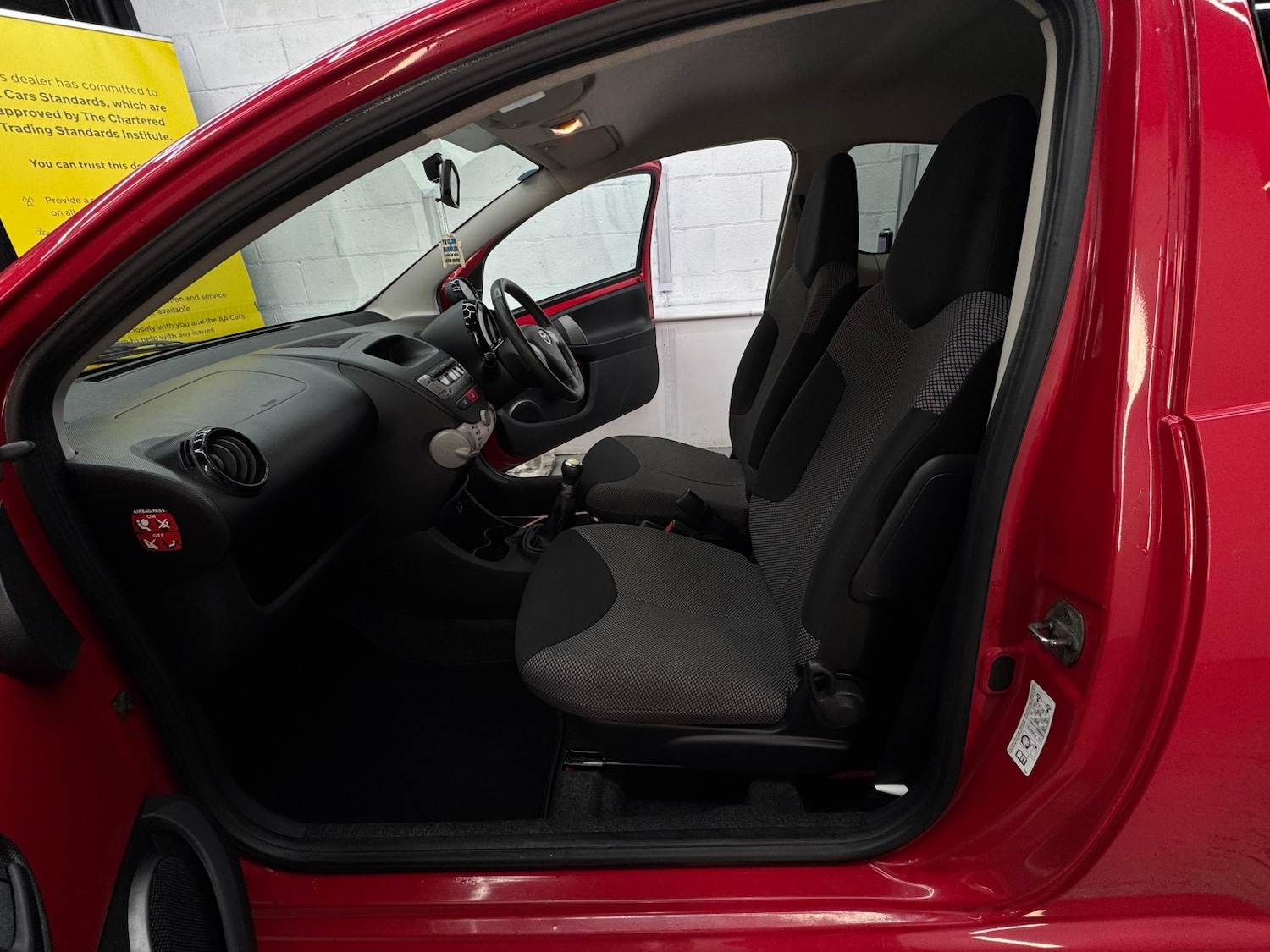 Used Toyota AYGO 2013 for sale - 76751752: Photo 24