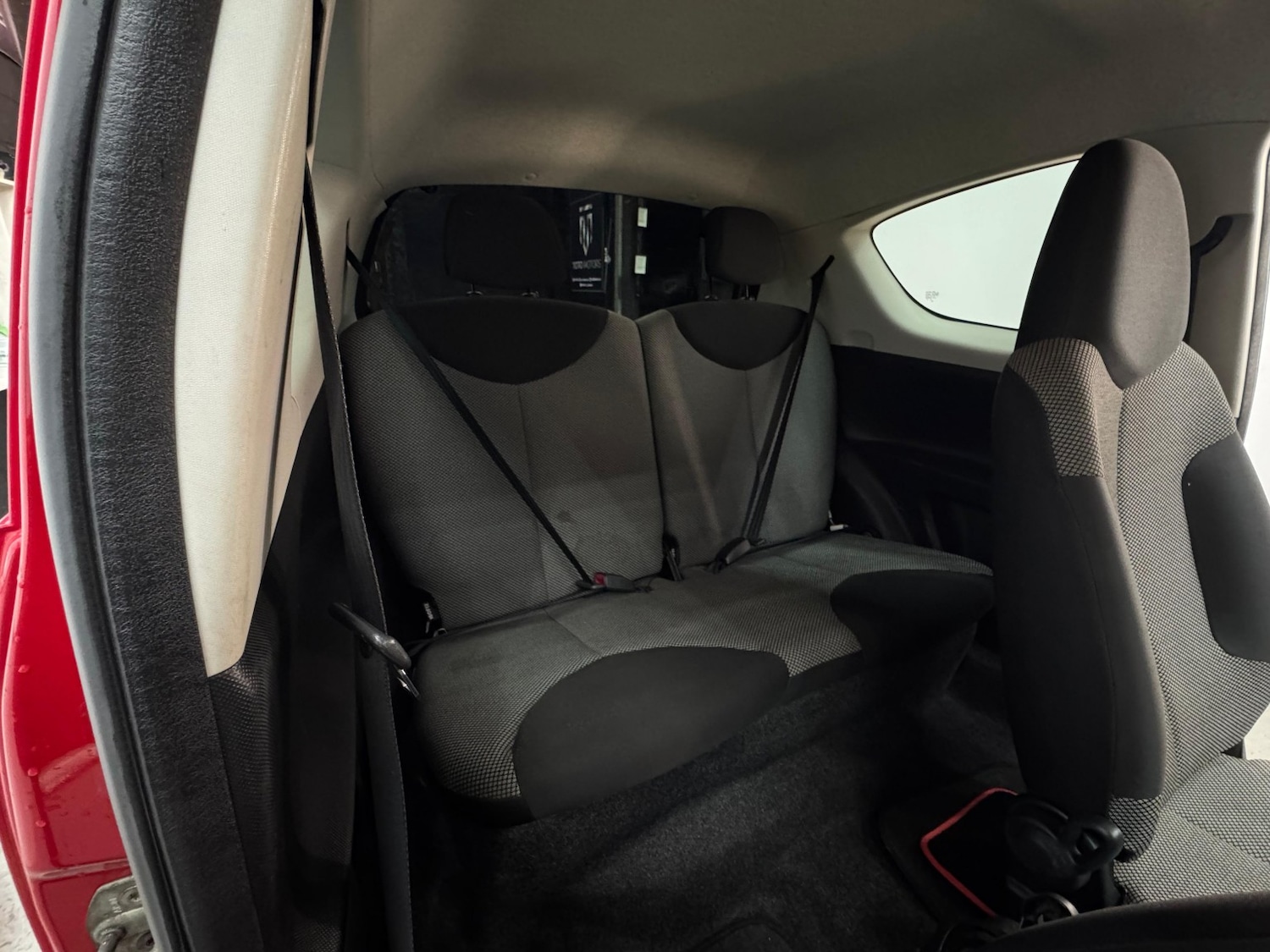 Used Toyota AYGO 2013 for sale - 76751752: Photo 33