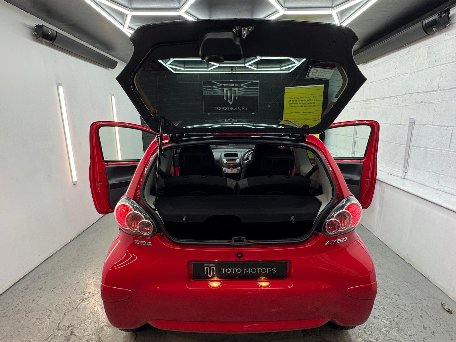 Used Toyota AYGO 2013 for sale - 76751752: Photo 34