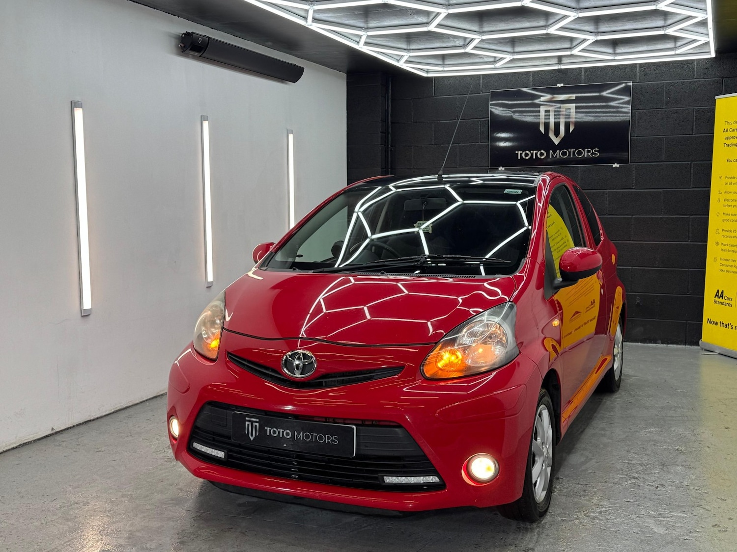 Used Toyota AYGO 2013 for sale - 76751752: Photo 5