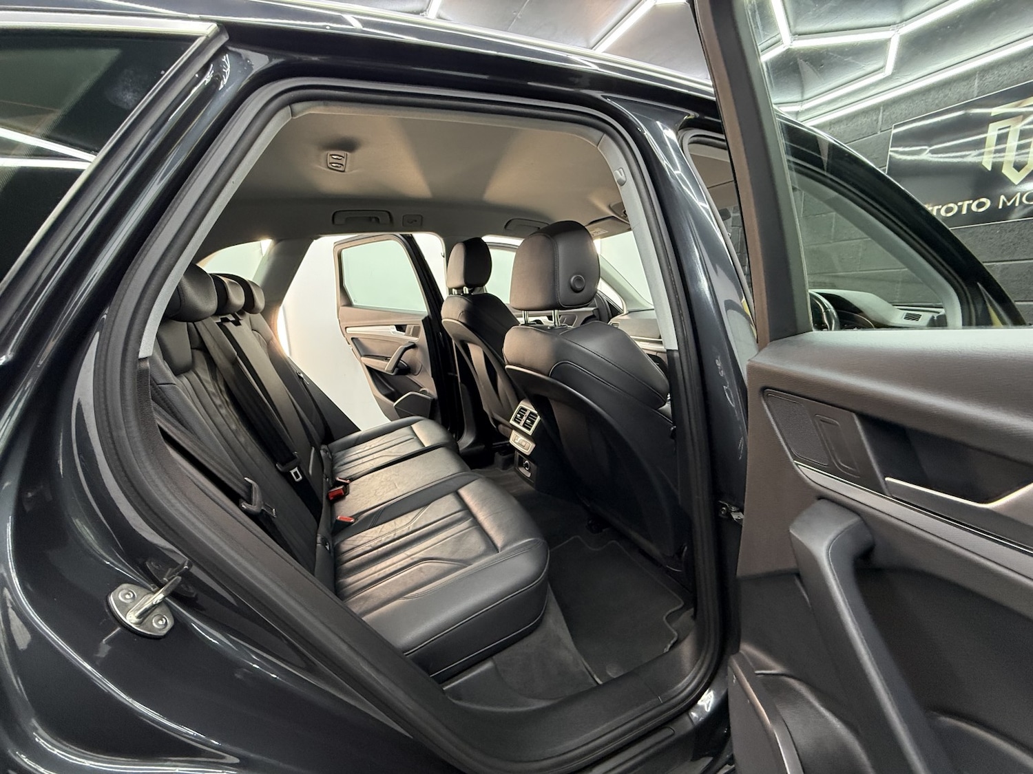 Used Audi Q5 2018 for sale - 77145170: Photo 45