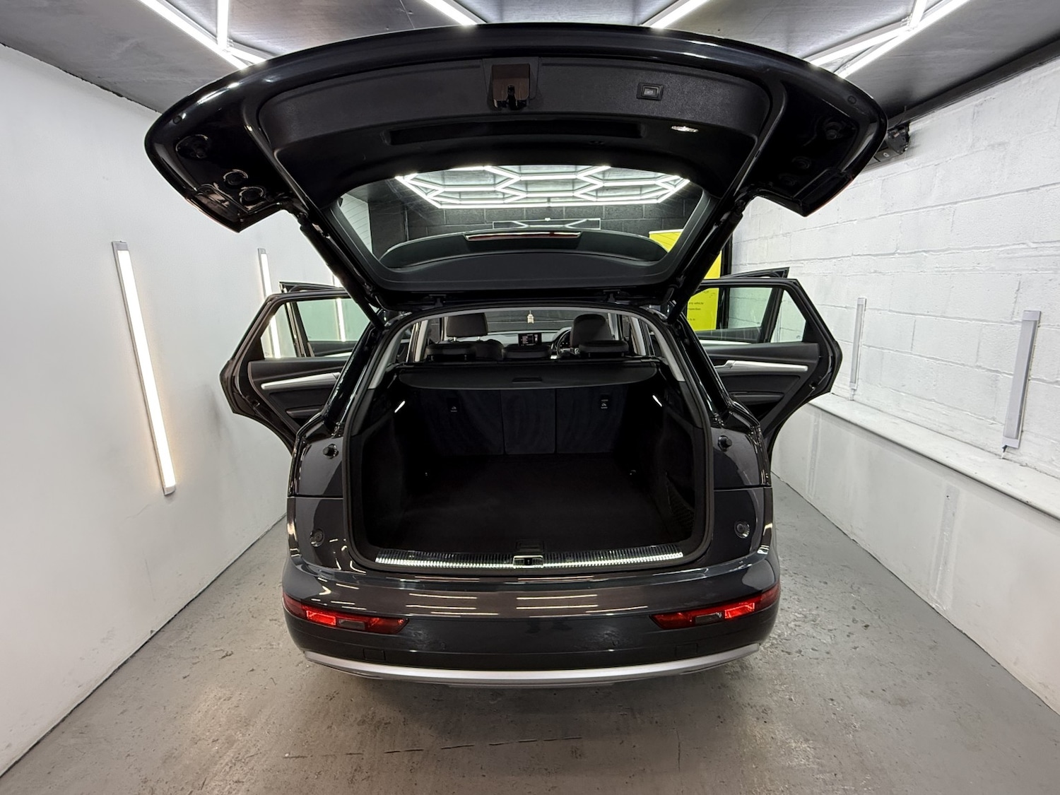 Used Audi Q5 2018 for sale - 77145170: Photo 50