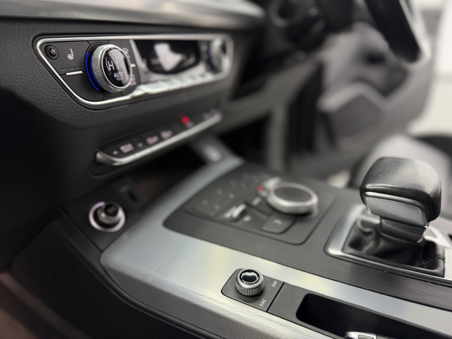 Used Audi Q5 2018 for sale - 77145170: Photo 64