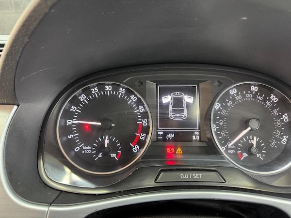Used Skoda Fabia 2015 for sale - 75575428: Photo 24