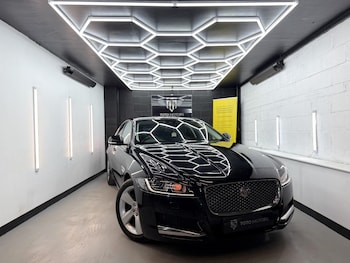 Used Jaguar XF 2017 for sale - 78959655: Photo