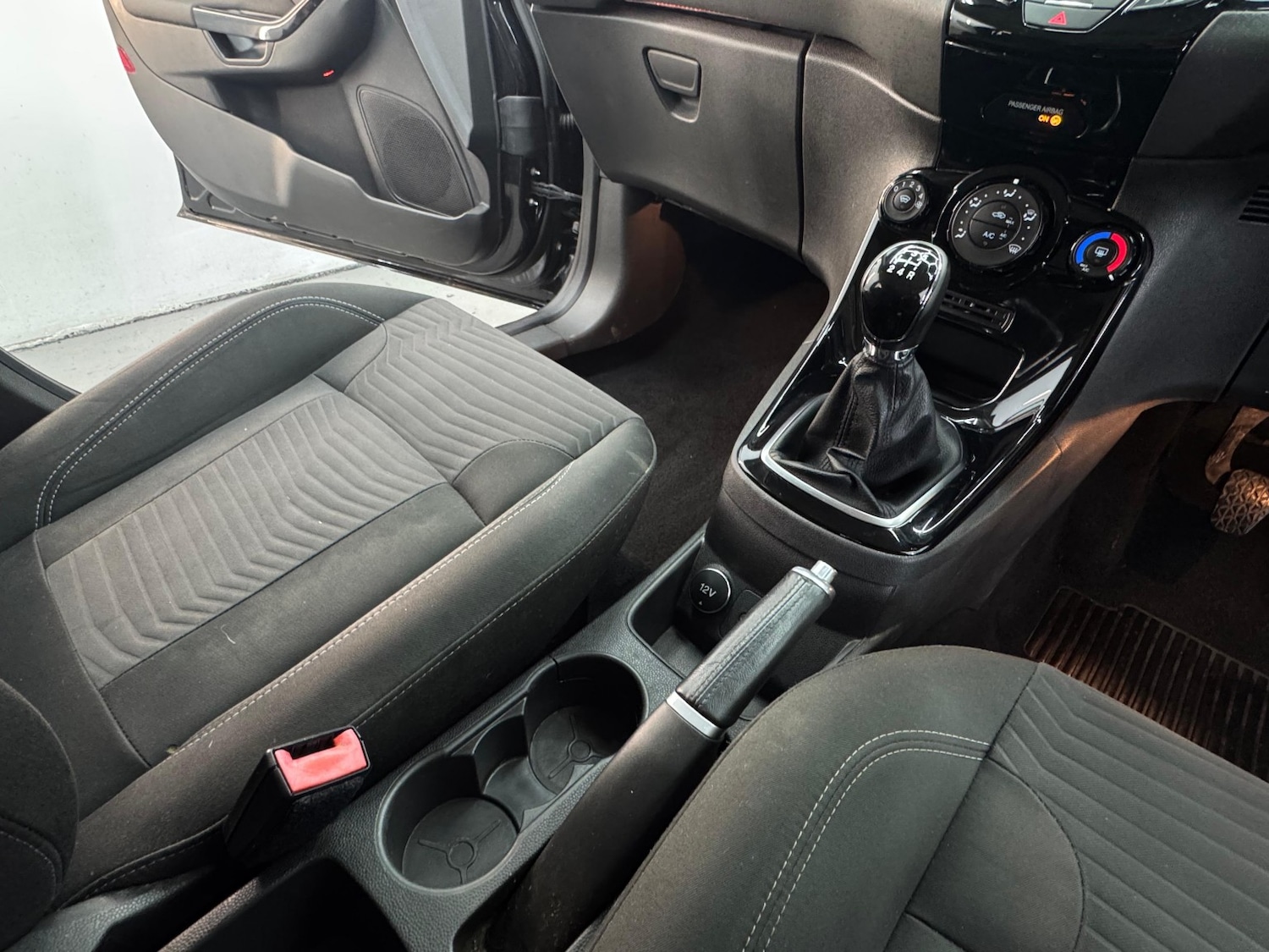 Used Ford Fiesta 2015 for sale - 76517795: Photo 19