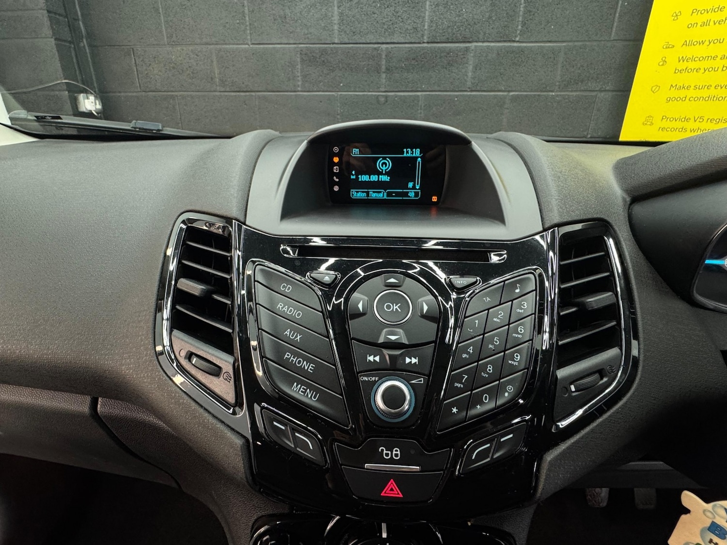 Used Ford Fiesta 2015 for sale - 76517795: Photo 25