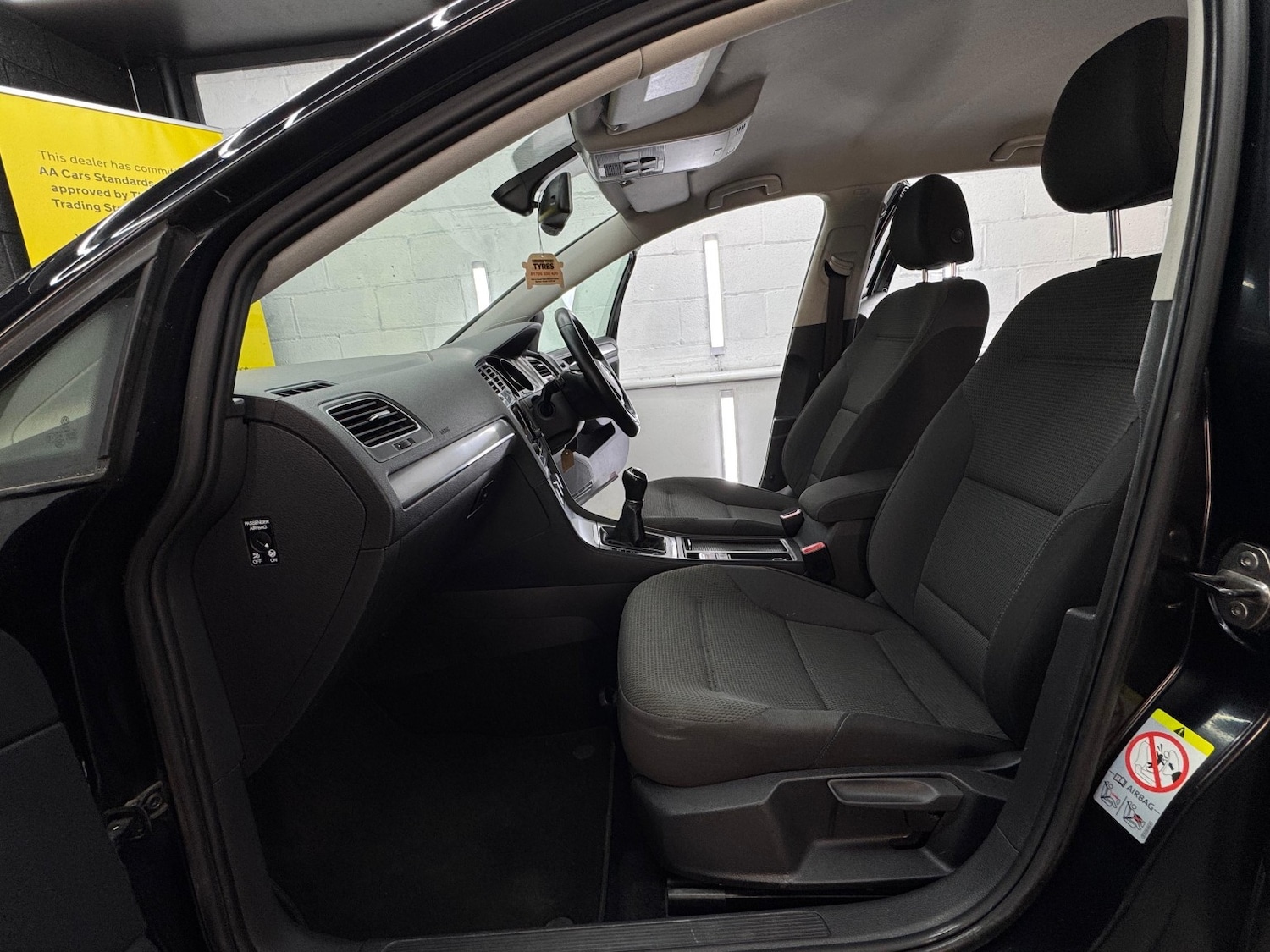 Used Volkswagen Golf 2013 for sale - 76751776: Photo 37