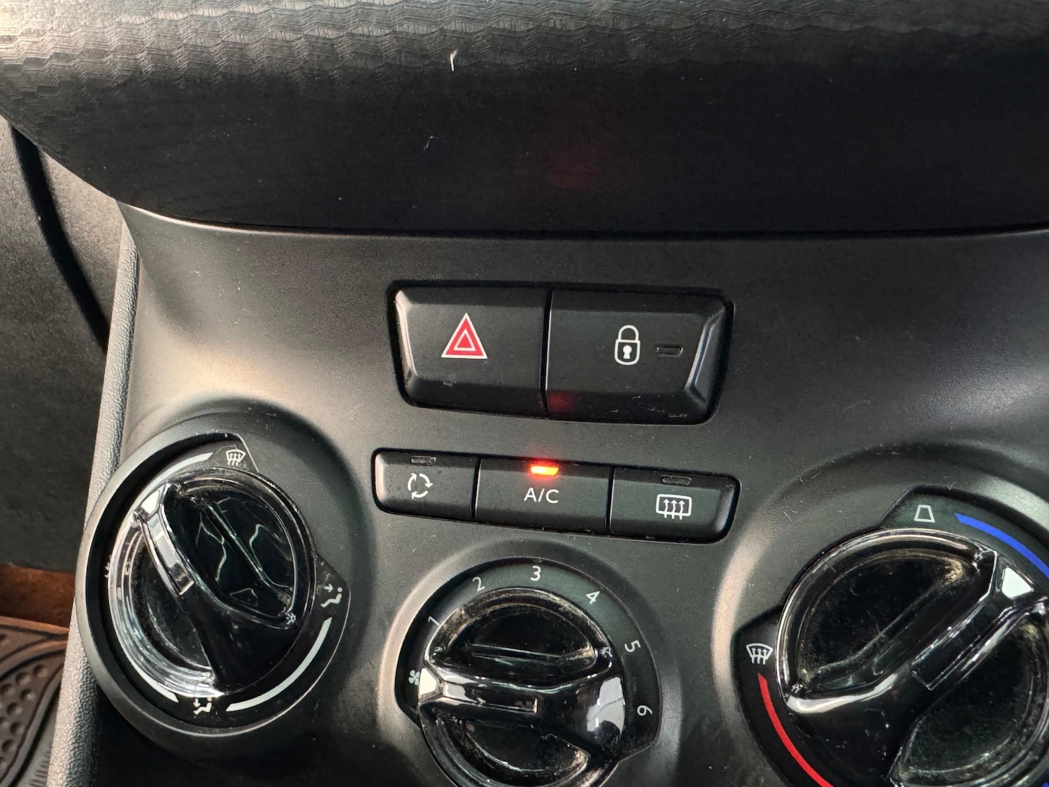 Used Peugeot 208 2016 for sale - 77145169: Photo 26