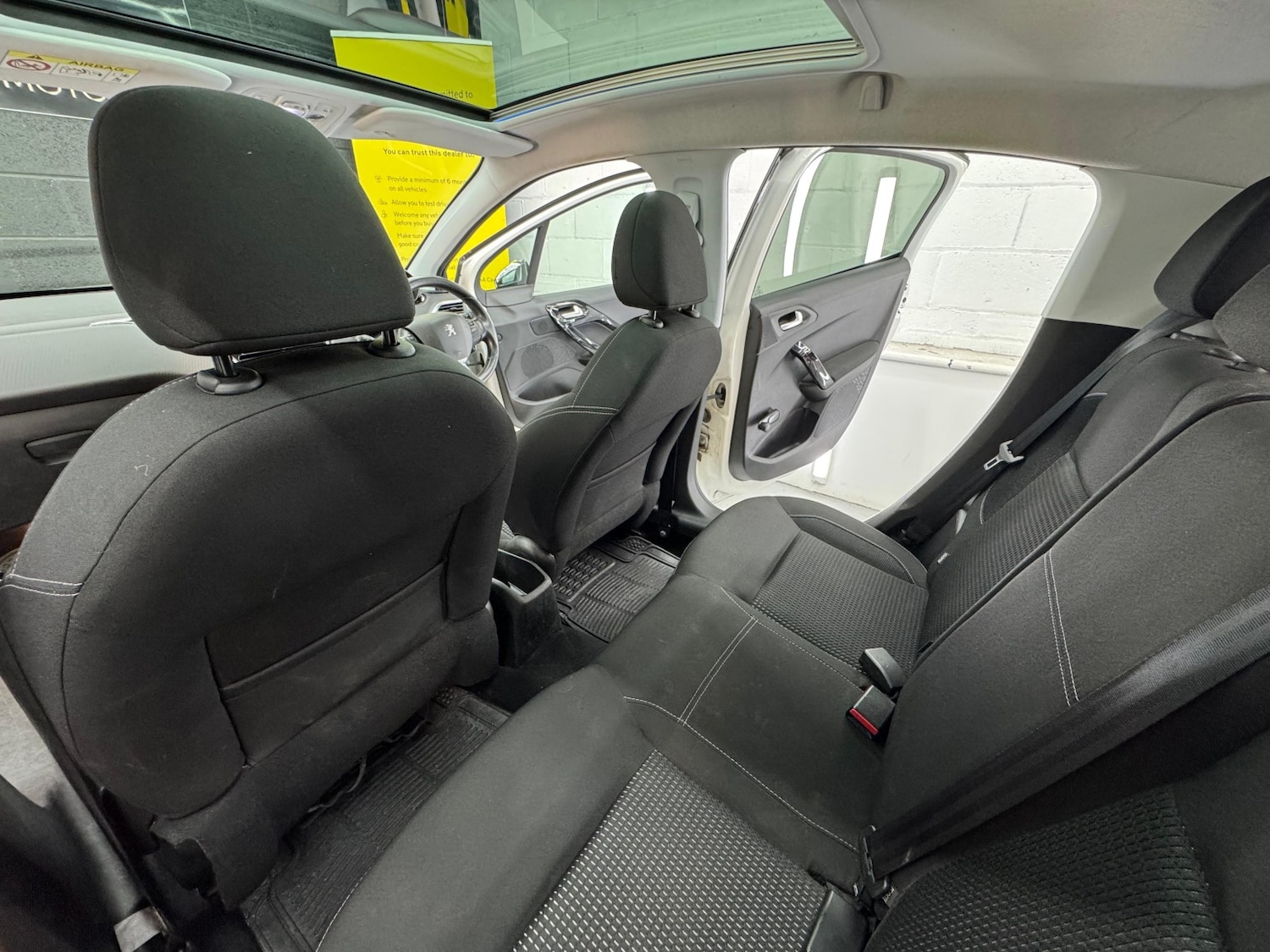 Used Peugeot 208 2016 for sale - 77145169: Photo 40