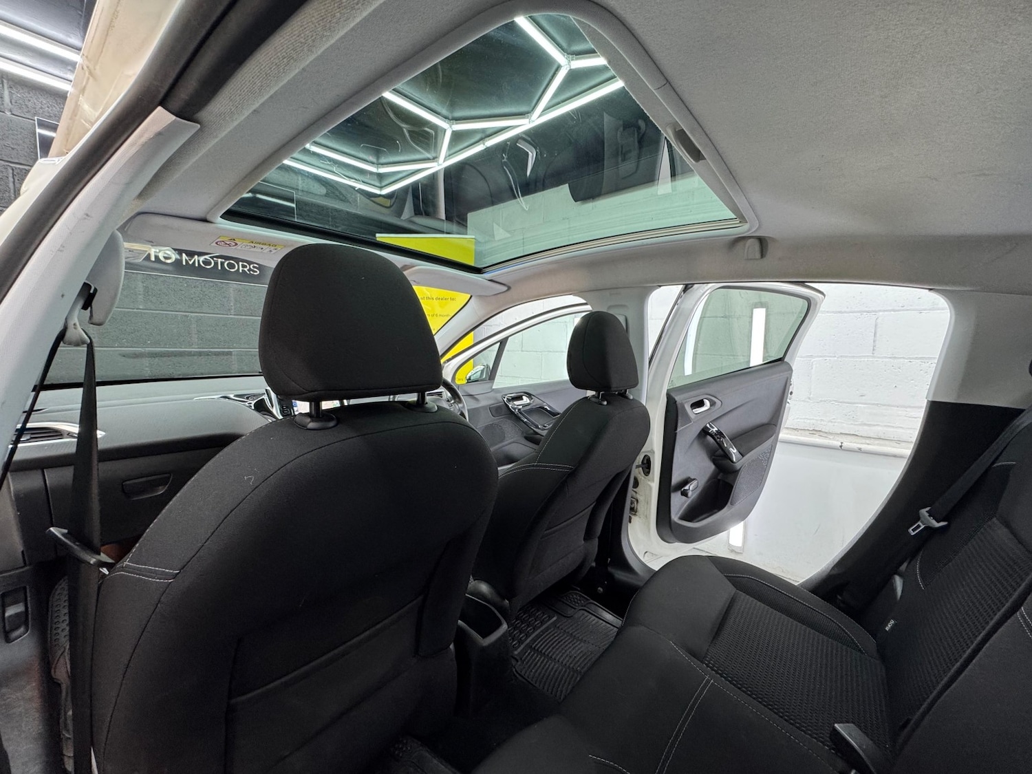 Used Peugeot 208 2016 for sale - 77145169: Photo 41