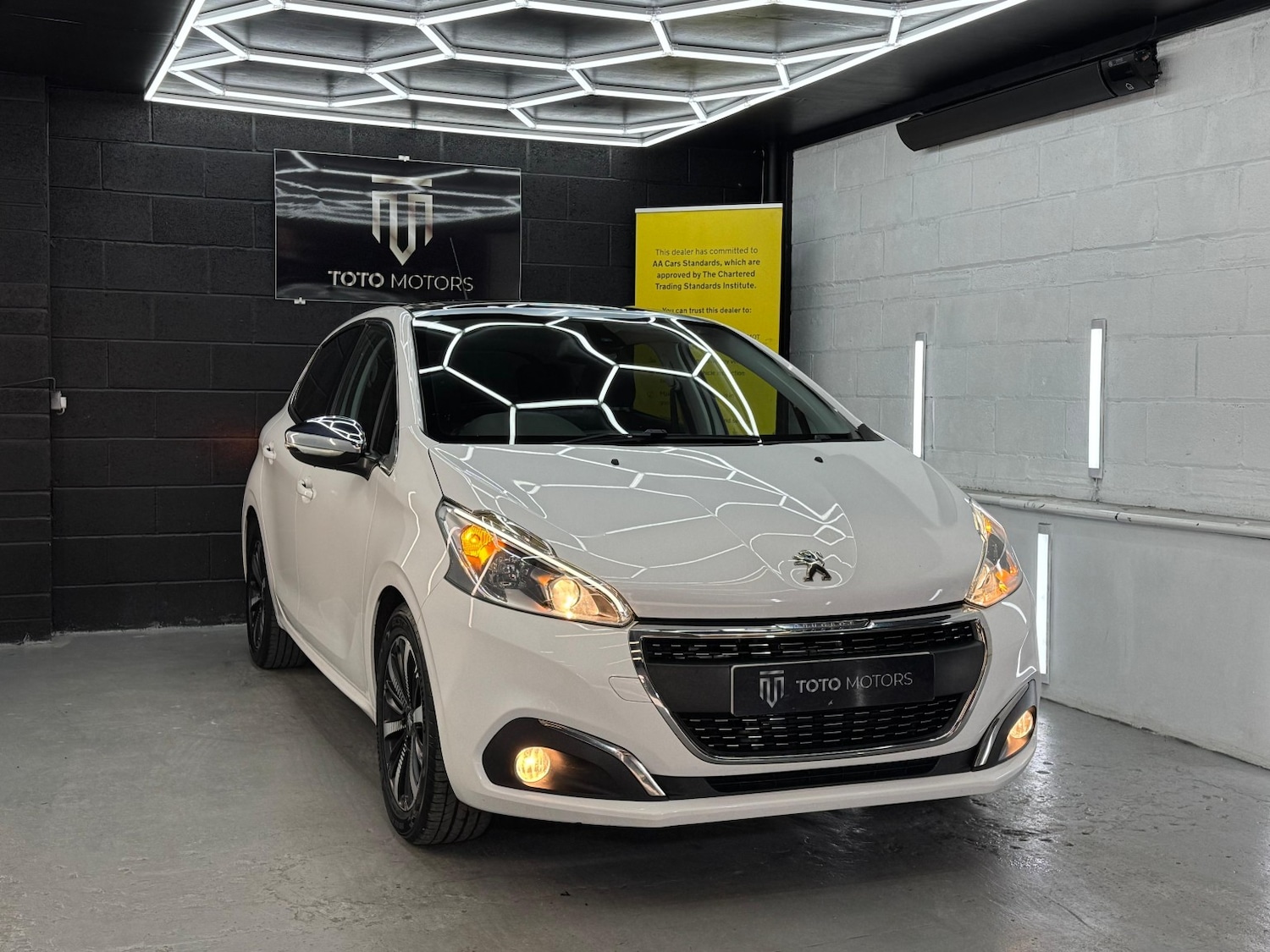 Used Peugeot 208 2016 for sale - 77145169: Photo 6