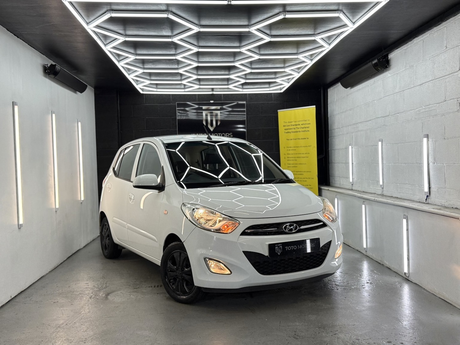 Used Hyundai i10 2013 for sale - 76510841: Photo 1