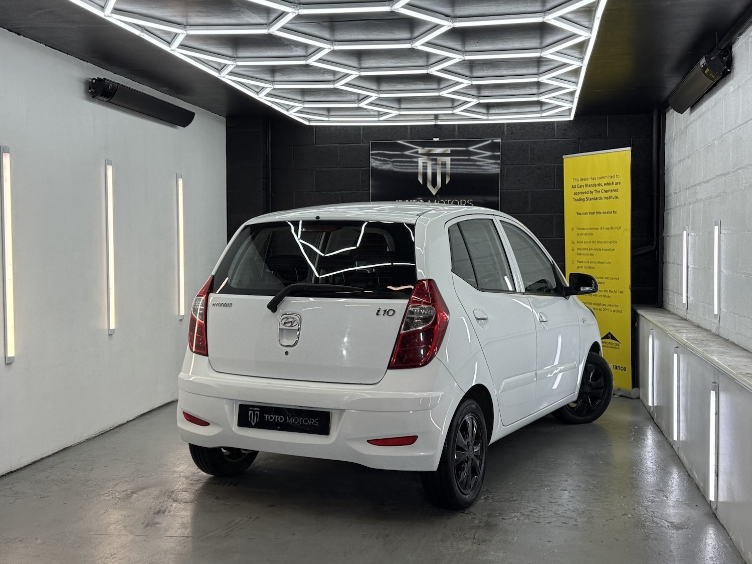 Used Hyundai i10 2013 for sale - 76510841: Photo 10