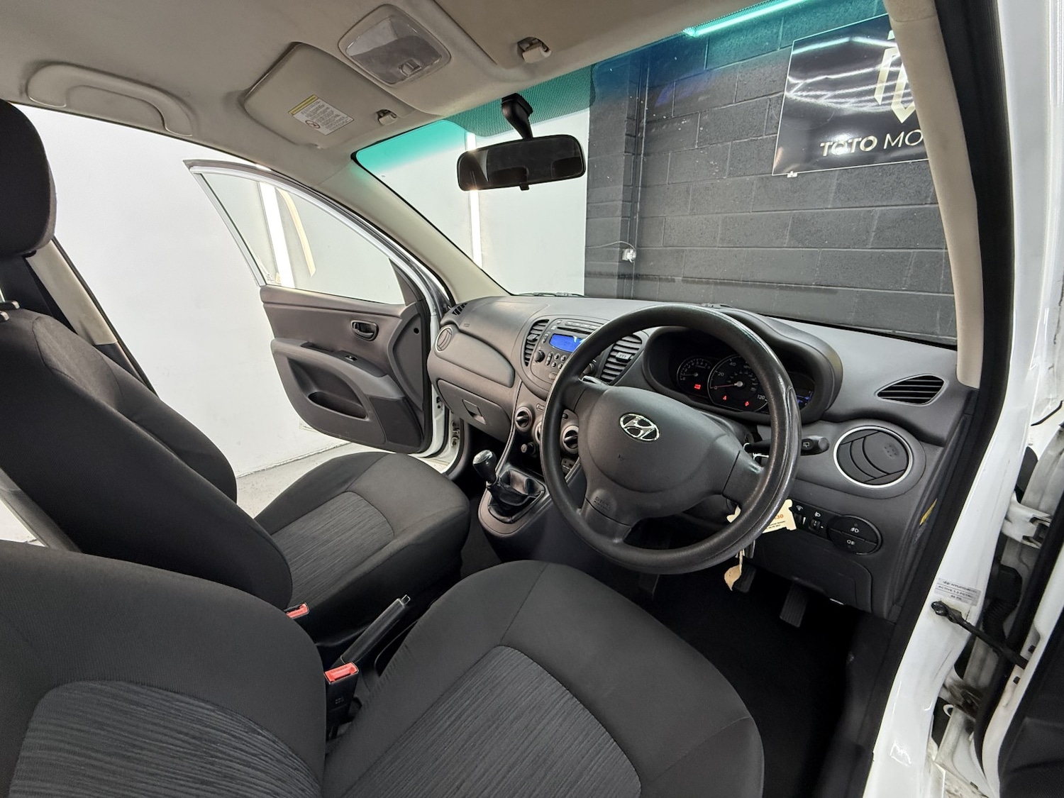 Used Hyundai i10 2013 for sale - 76510841: Photo 21