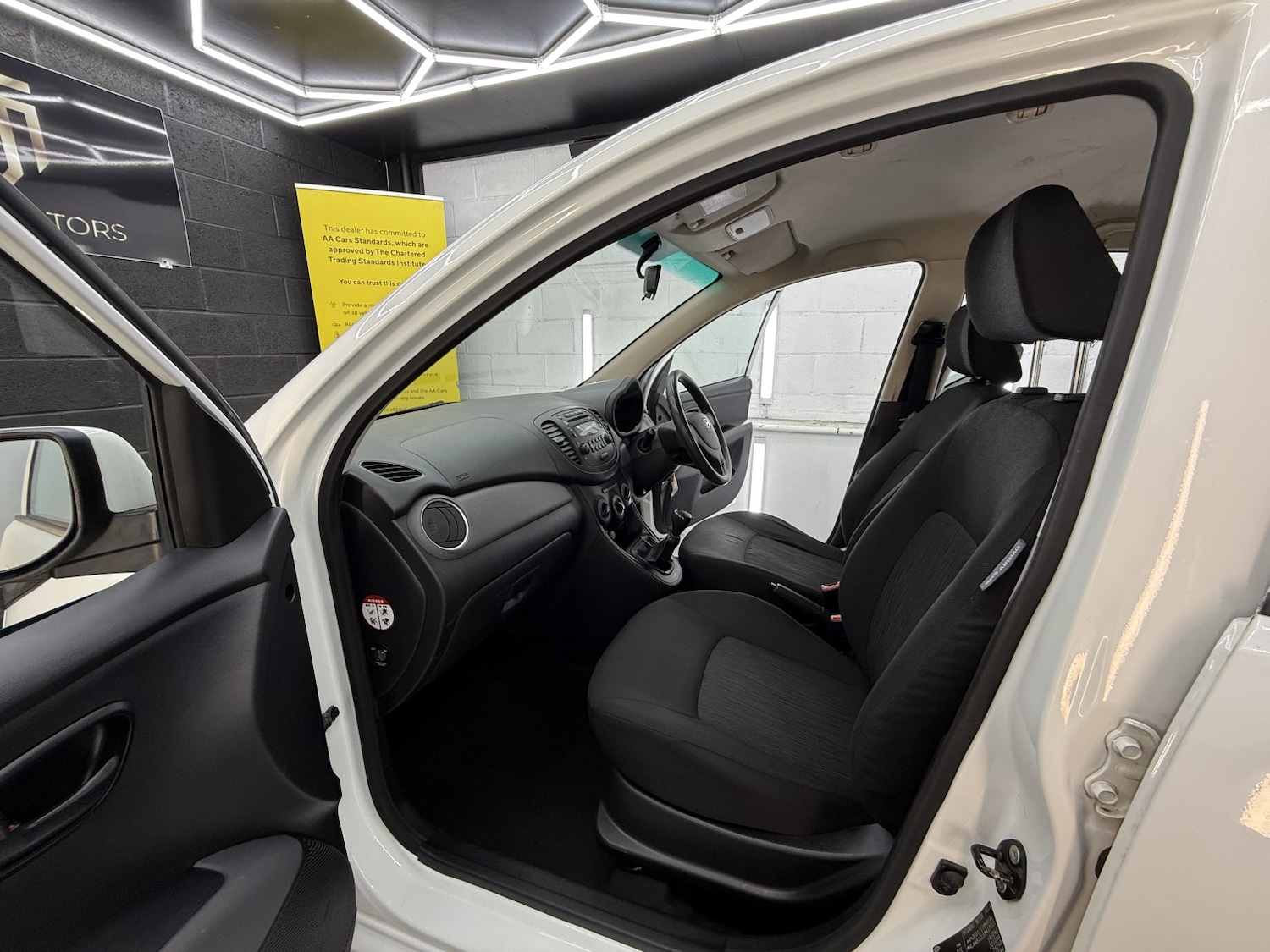 Used Hyundai i10 2013 for sale - 76510841: Photo 43