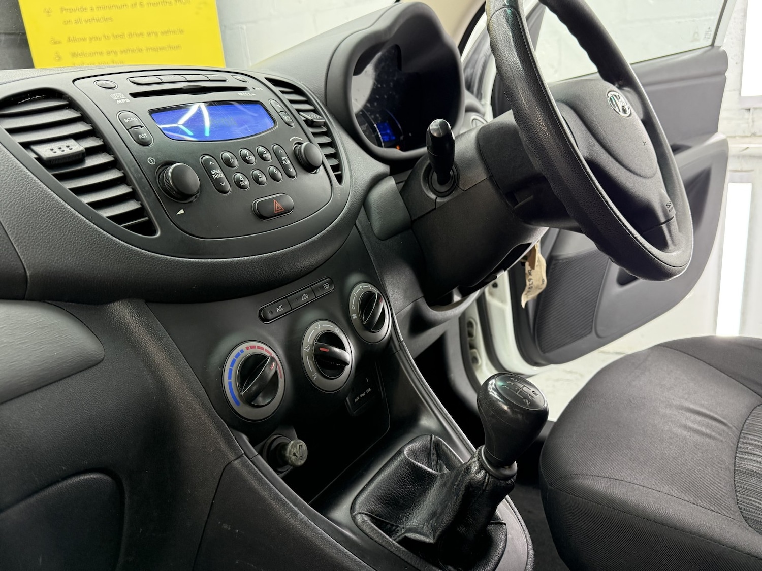 Used Hyundai i10 2013 for sale - 76510841: Photo 46