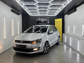 Used Volkswagen Polo 2012 for sale - 76142508: Photo