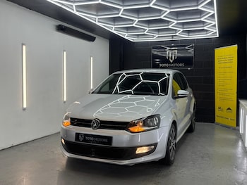 Used Volkswagen Polo 2012 for sale - 76142508: Photo