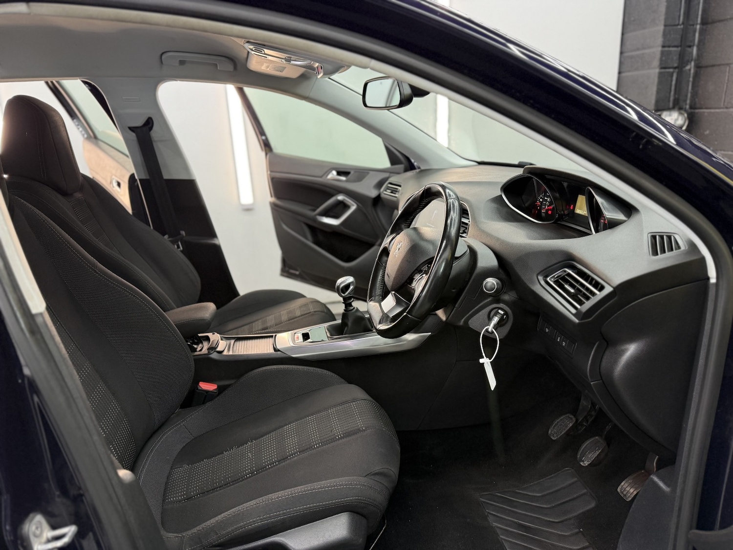 Used Peugeot 308 2016 for sale - 77558538: Photo 19