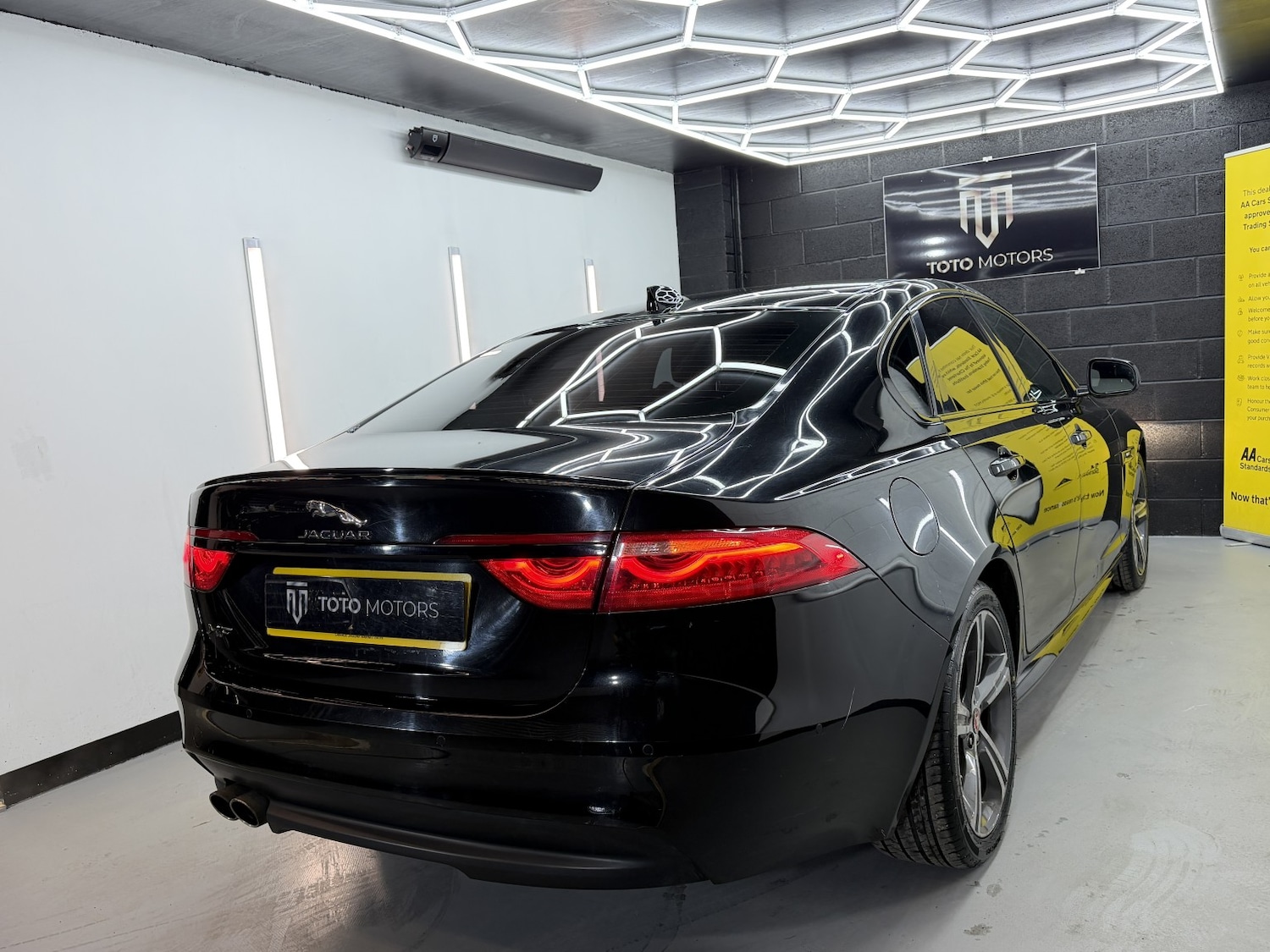 Used Jaguar XF 2015 for sale - 77802637: Photo 10