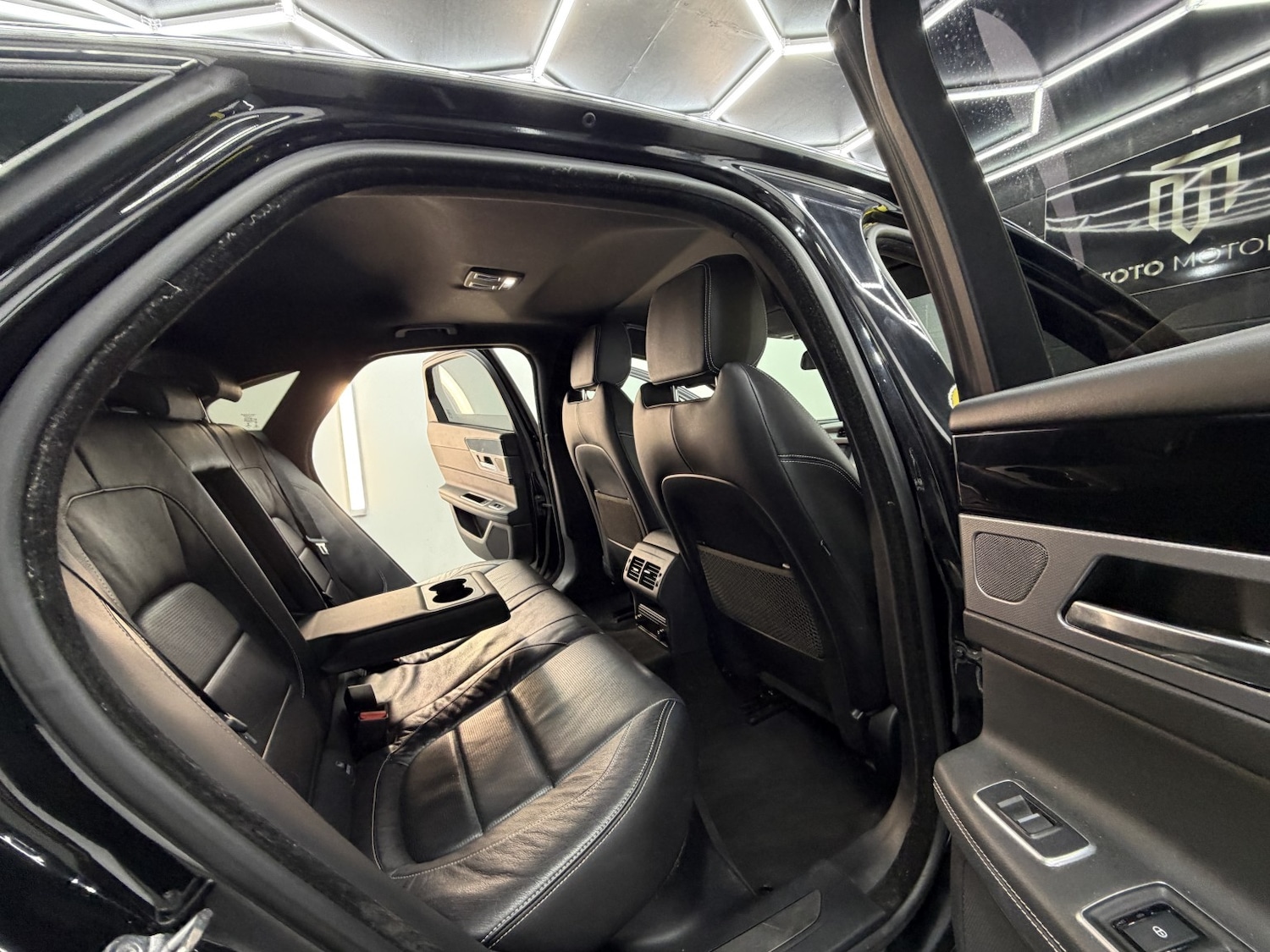 Used Jaguar XF 2015 for sale - 77802637: Photo 19