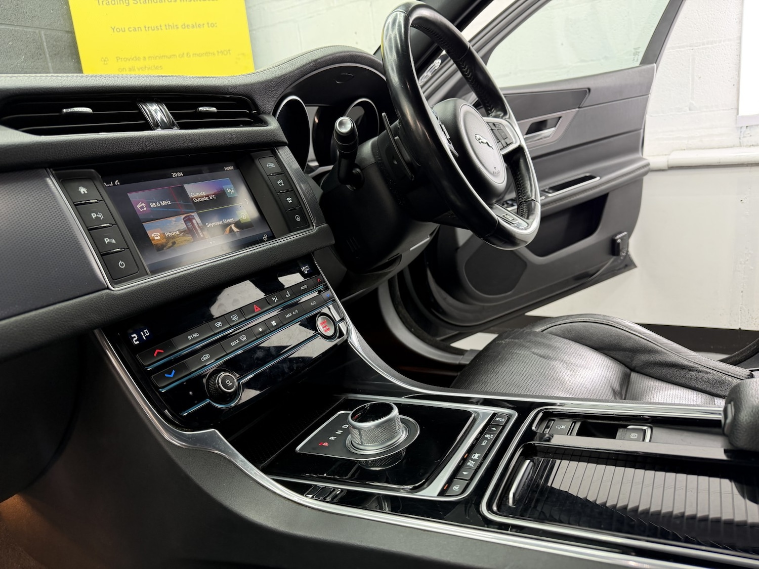 Used Jaguar XF 2015 for sale - 77802637: Photo 28