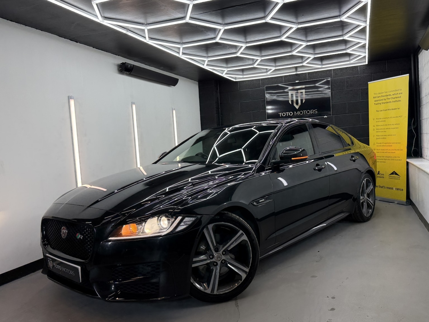Used Jaguar XF 2015 for sale - 77802637: Photo 7