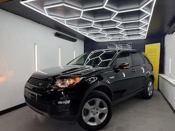 Used Land Rover Discovery Sport 2017 for sale - 78386061: Photo