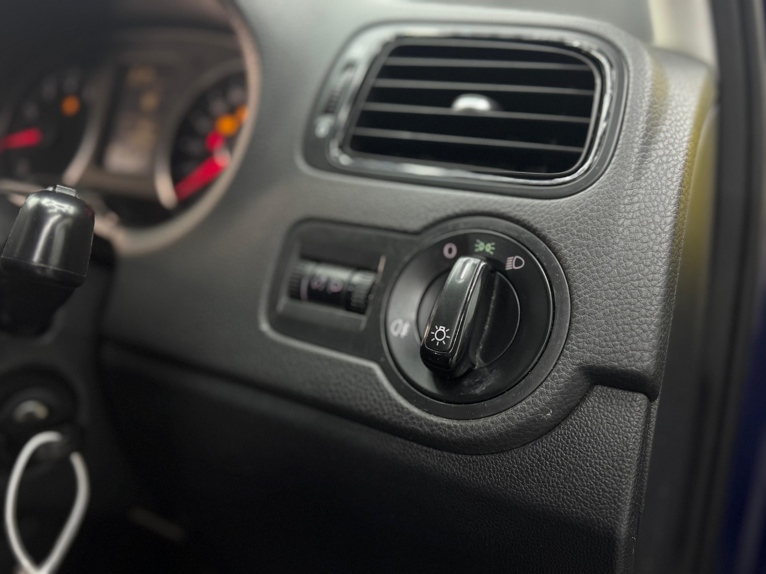 Used Volkswagen Polo 2010 for sale - 76941751: Photo 14