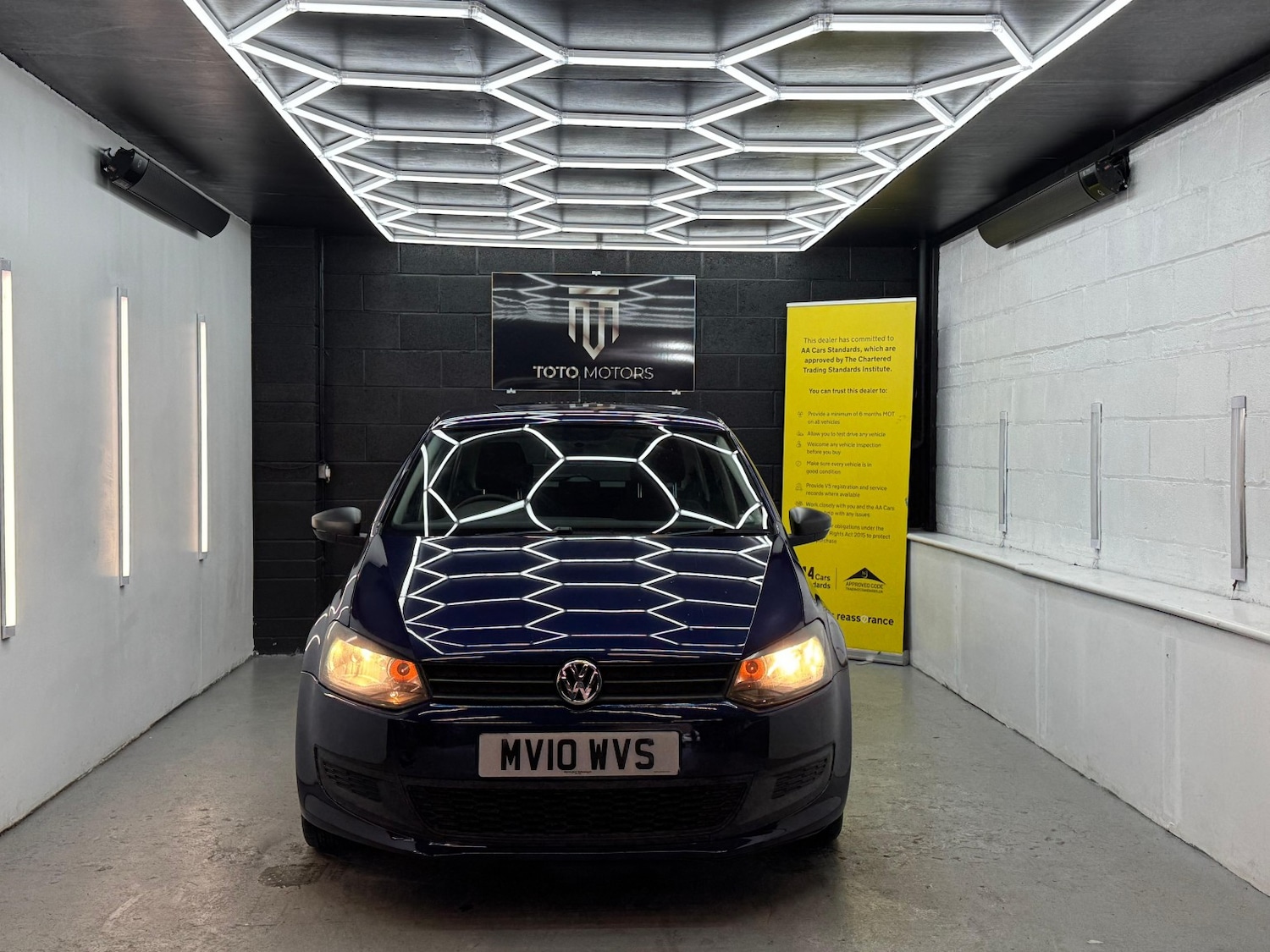 Used Volkswagen Polo 2010 for sale - 76941751: Photo 2