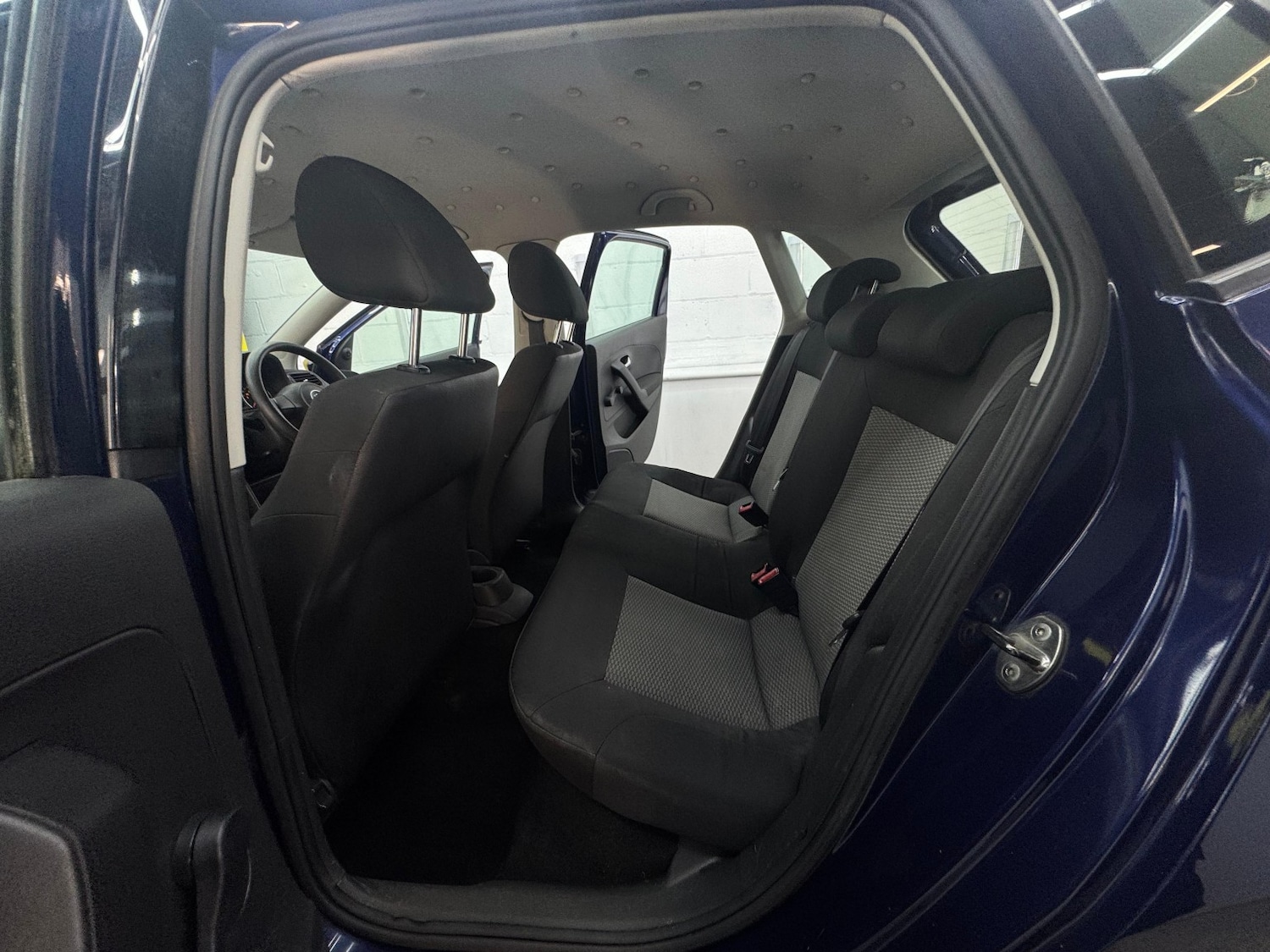 Used Volkswagen Polo 2010 for sale - 76941751: Photo 23