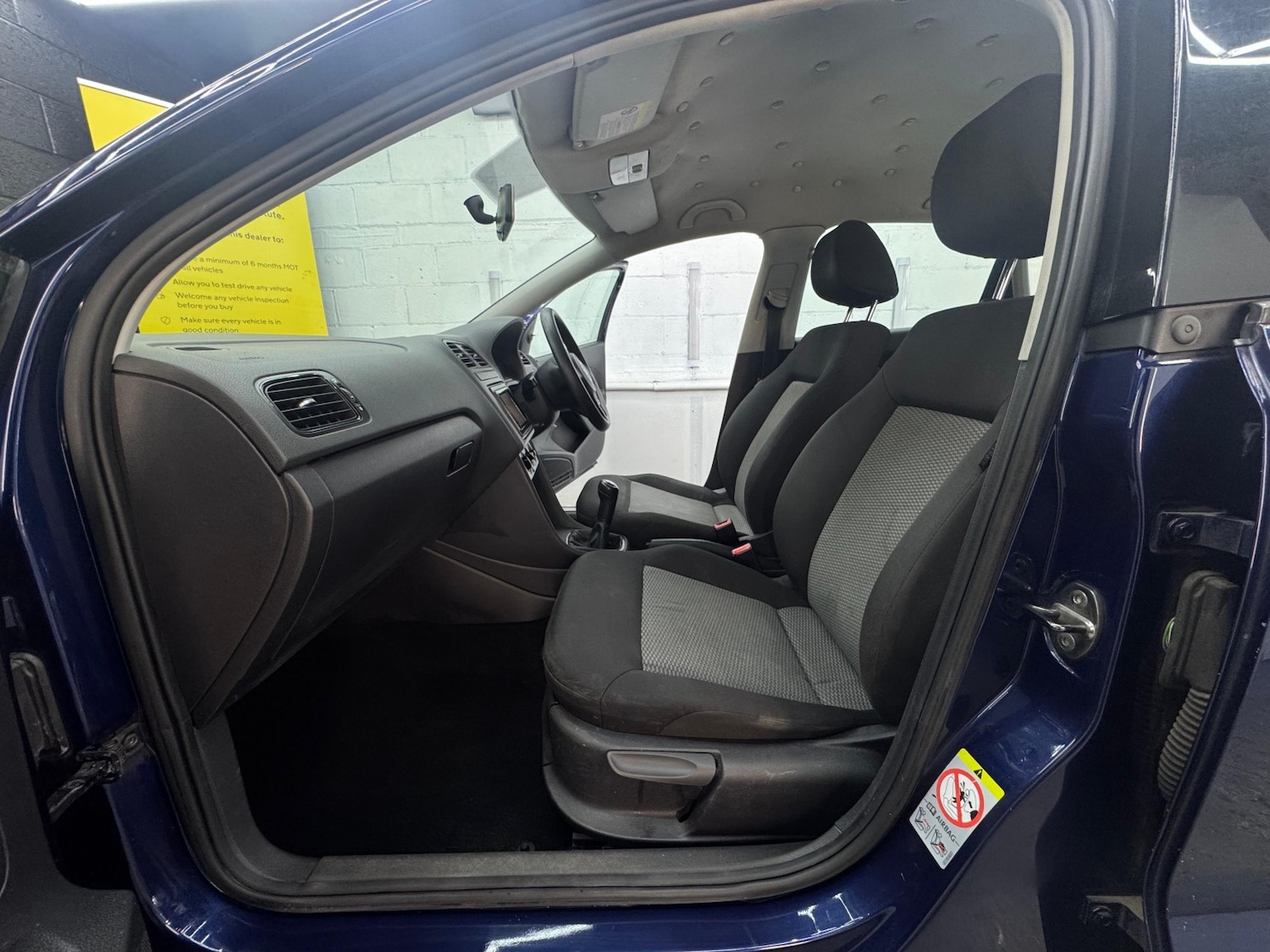 Used Volkswagen Polo 2010 for sale - 76941751: Photo 27