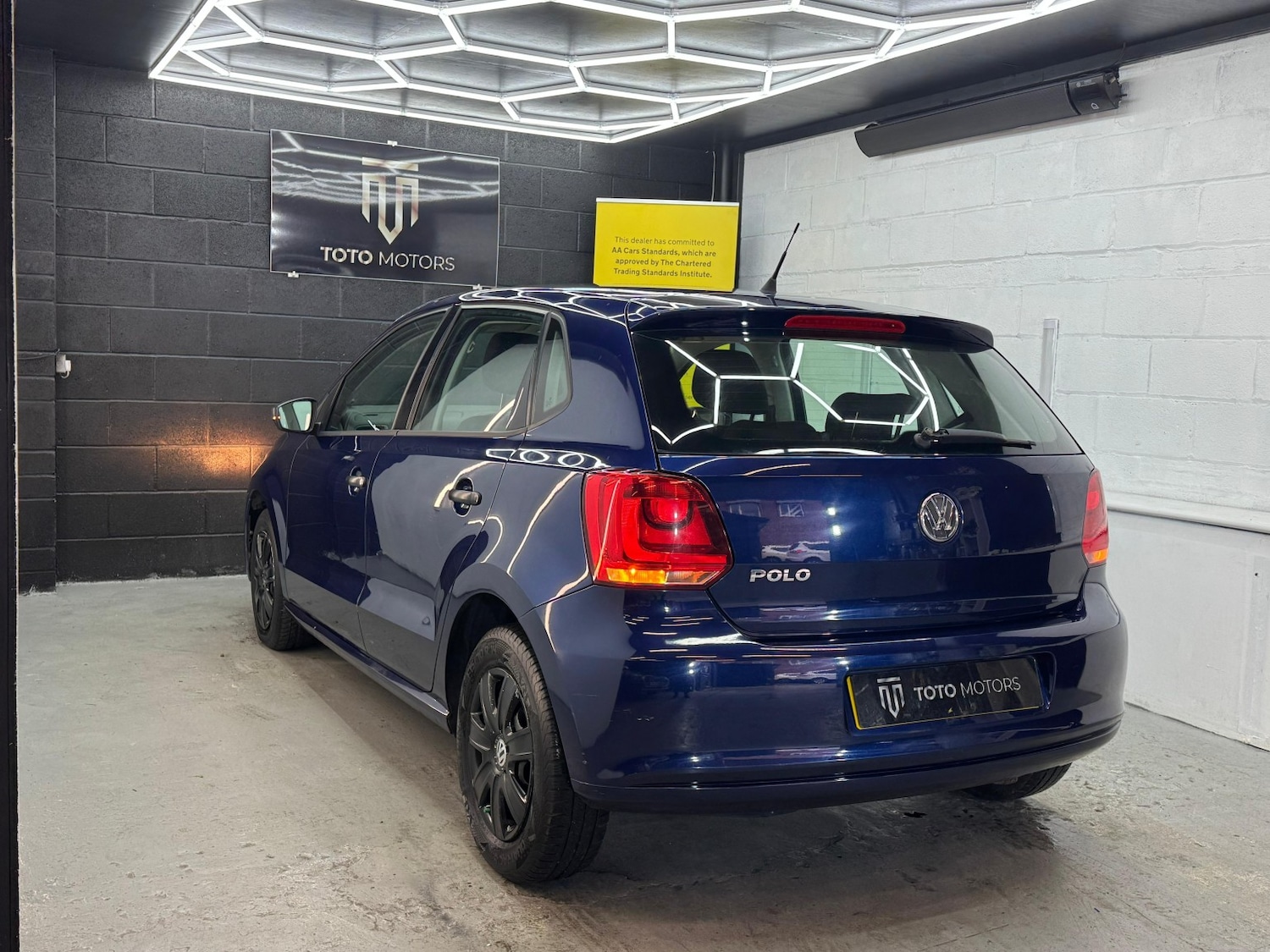 Used Volkswagen Polo 2010 for sale - 76941751: Photo 8