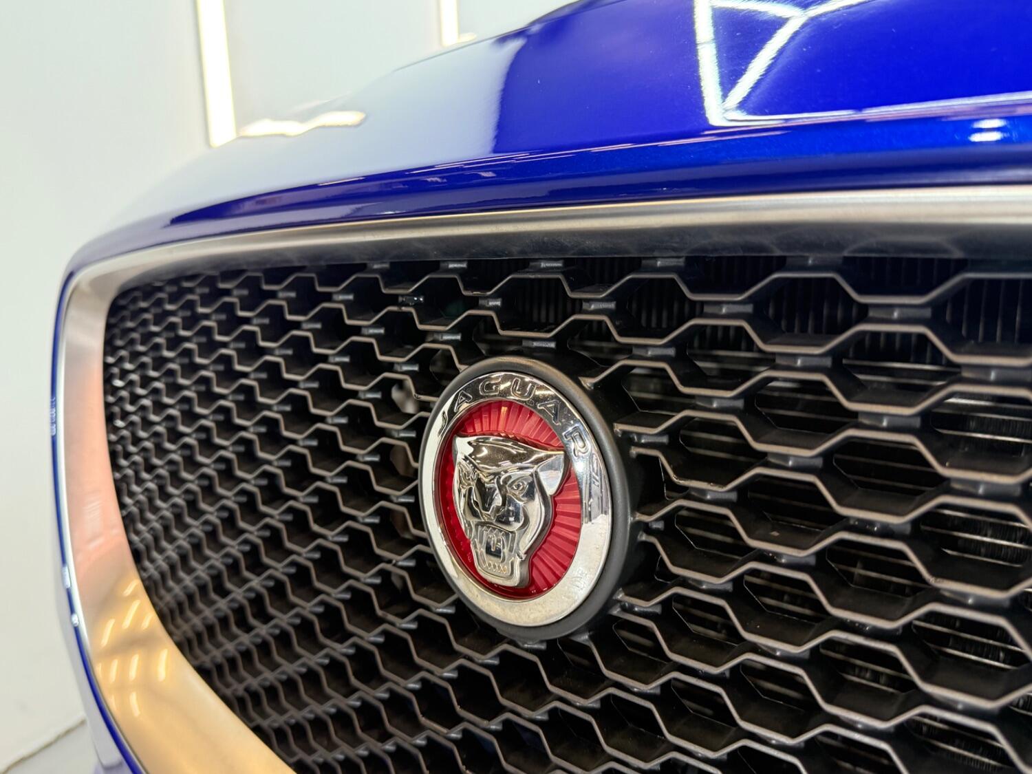 Used Jaguar F-Pace 2019 for sale - 77145175: Photo 14