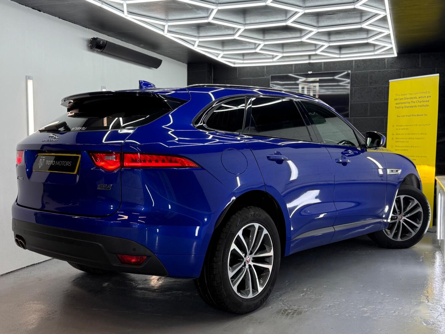 Used Jaguar F-Pace 2019 for sale - 77145175: Photo 18