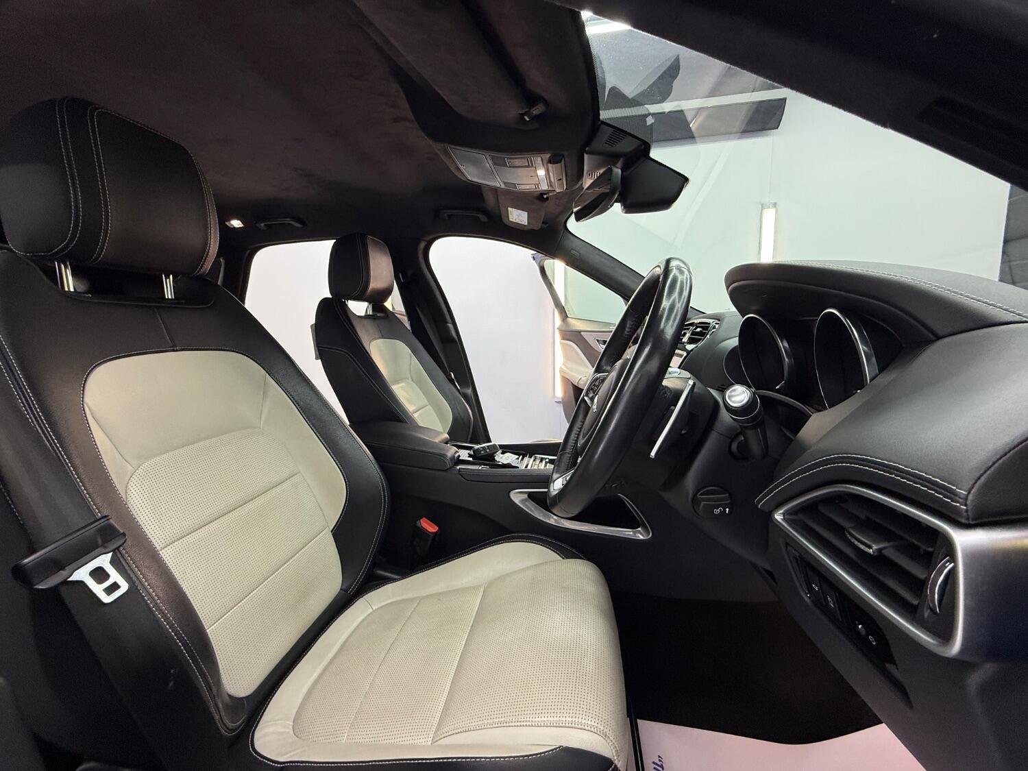 Used Jaguar F-Pace 2019 for sale - 77145175: Photo 32