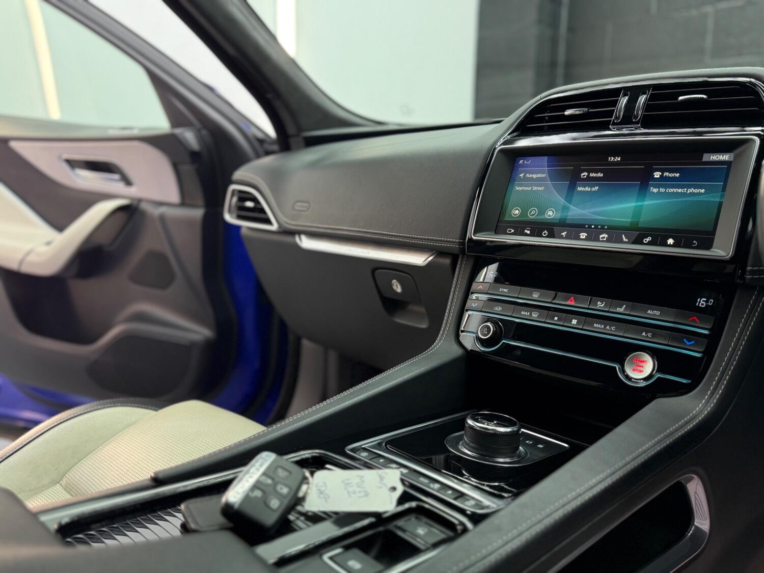 Used Jaguar F-Pace 2019 for sale - 77145175: Photo 33