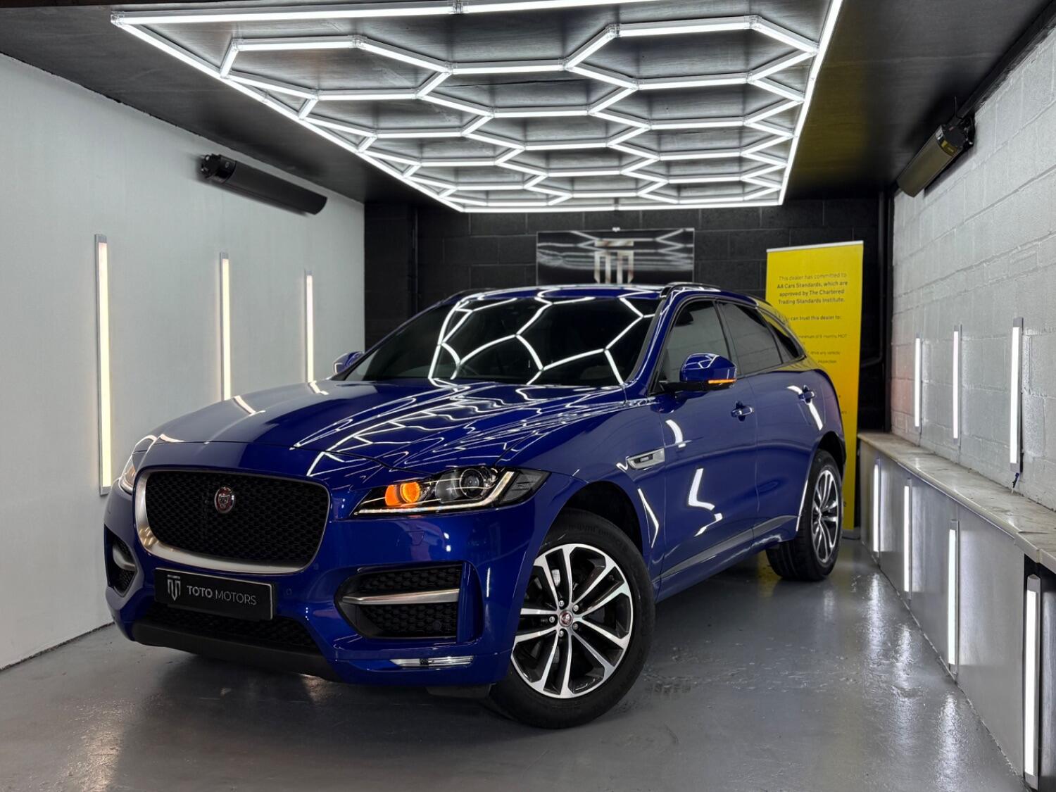 Used Jaguar F-Pace 2019 for sale - 77145175: Photo 5