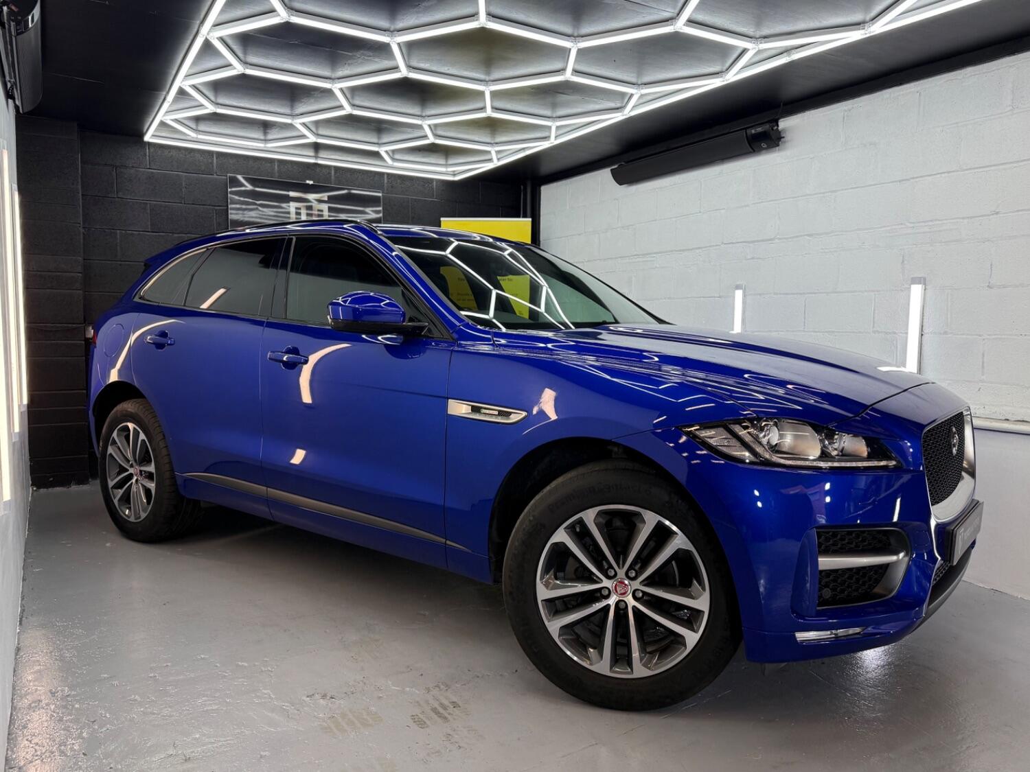 Used Jaguar F-Pace 2019 for sale - 77145175: Photo 8