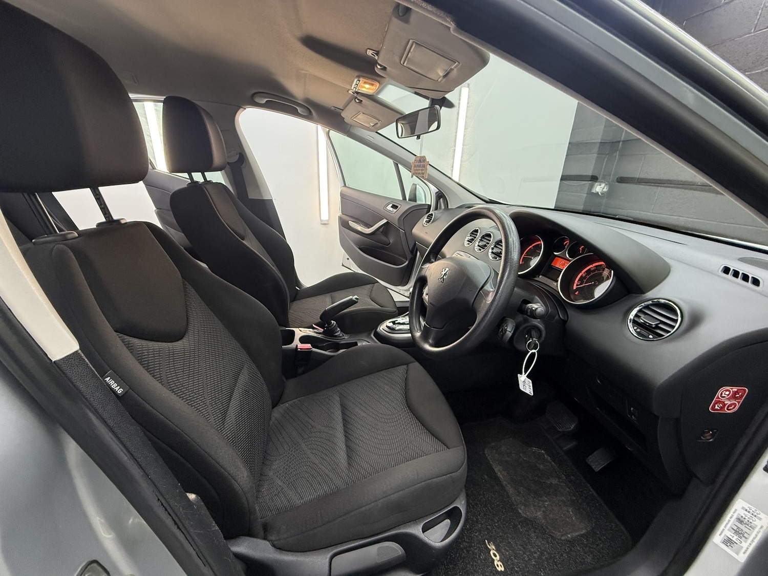 Used Peugeot 308 SW 2011 for sale - 76257652: Photo 20