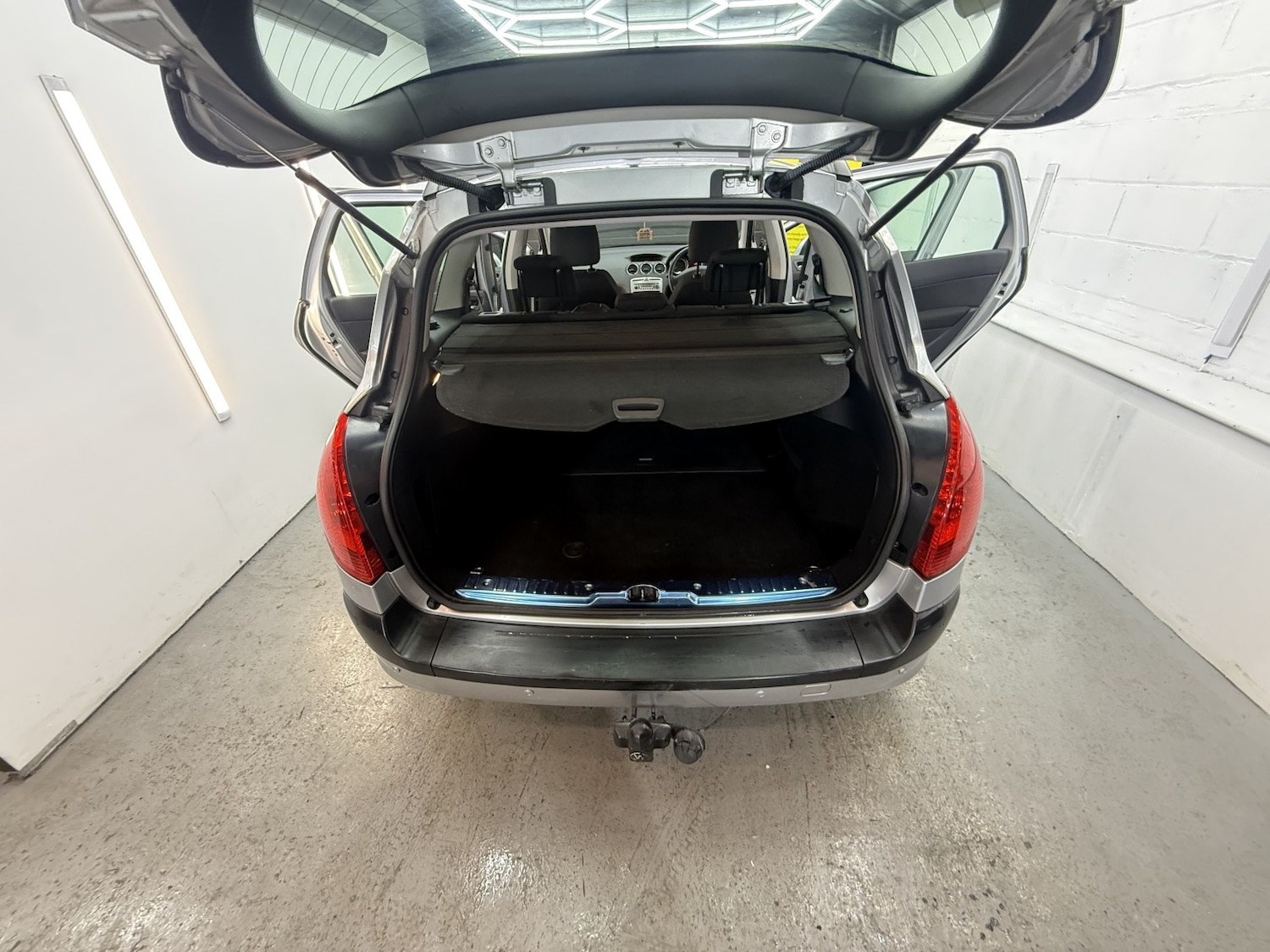 Used Peugeot 308 SW 2011 for sale - 76257652: Photo 23