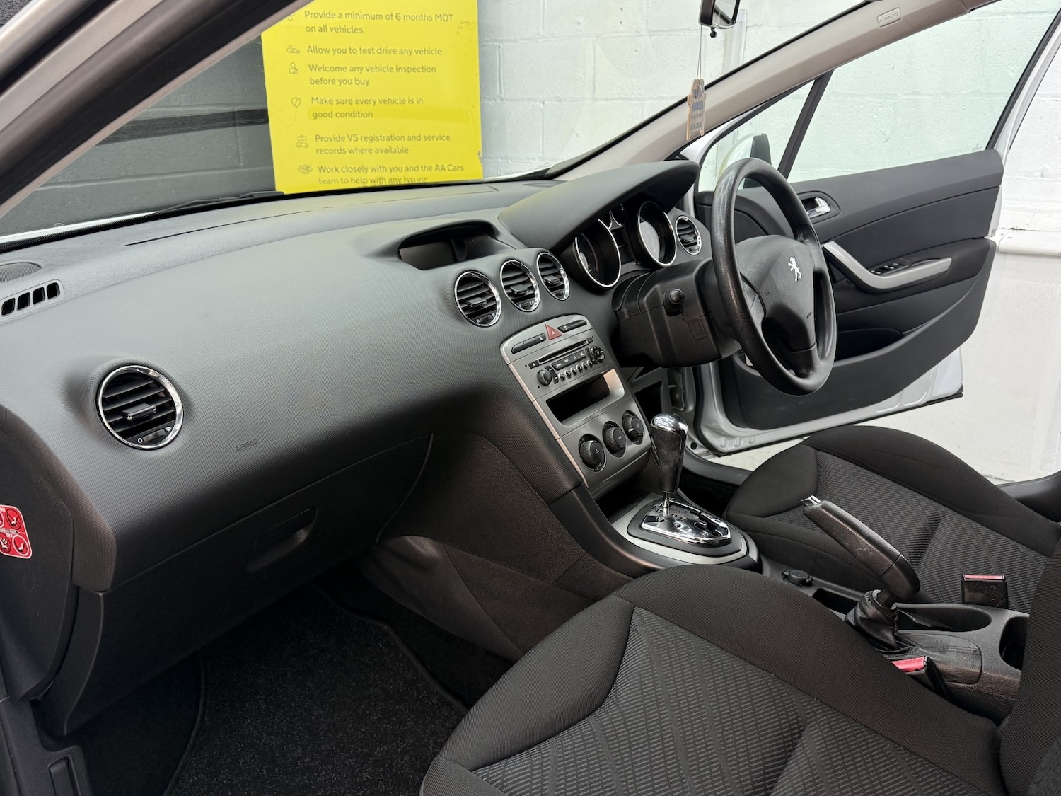 Used Peugeot 308 SW 2011 for sale - 76257652: Photo 28